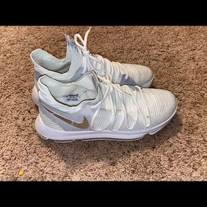 White Nike KD 10 men’s